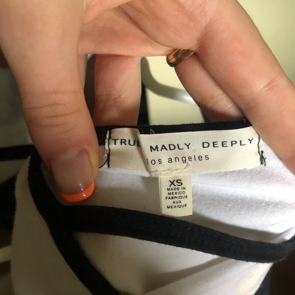 Skylar Brandy Melville Butterfly Tank - Picture 4 of 4